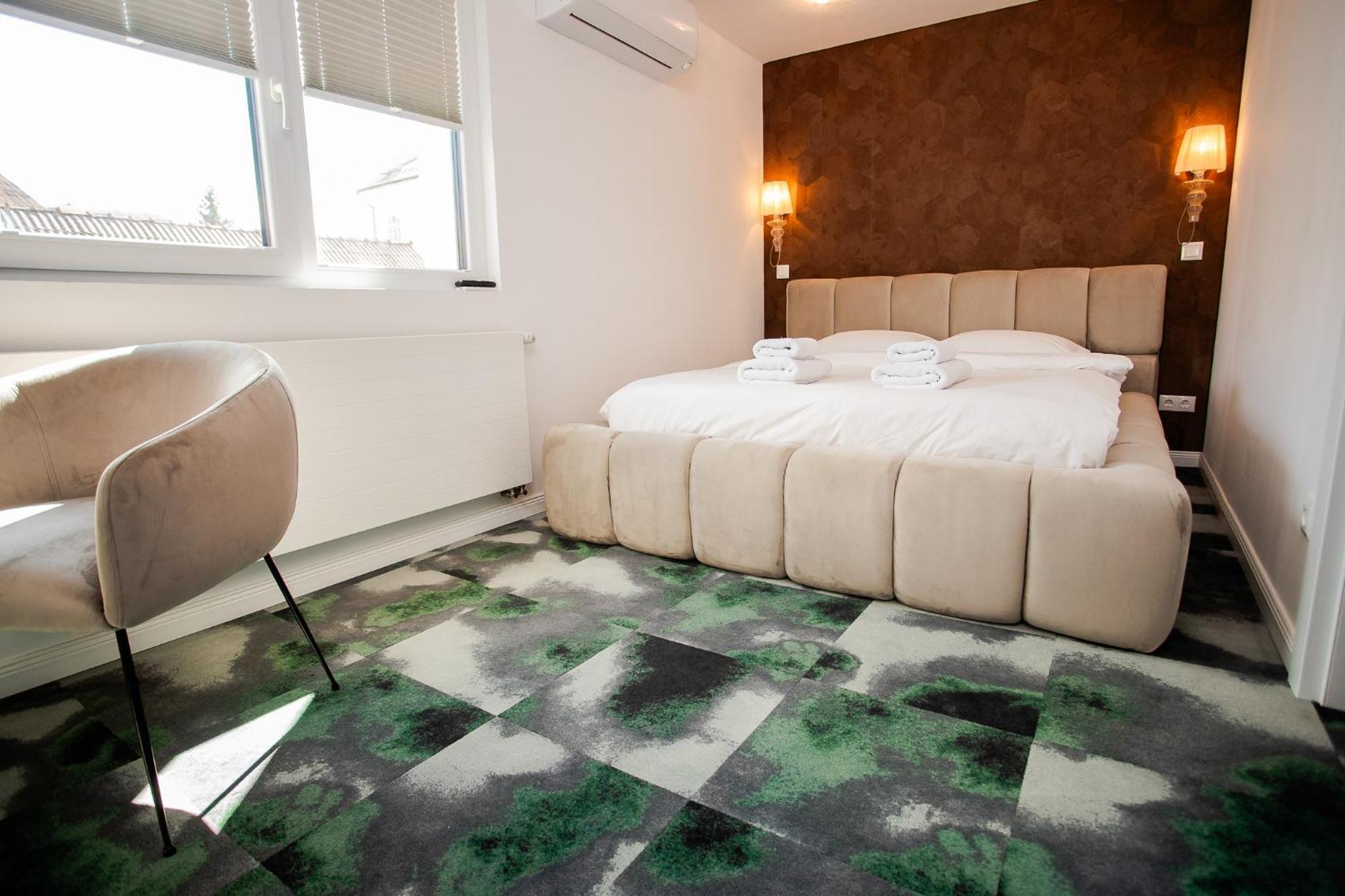 Apartment Onyx Carolyne Bistriţa Extérieur photo