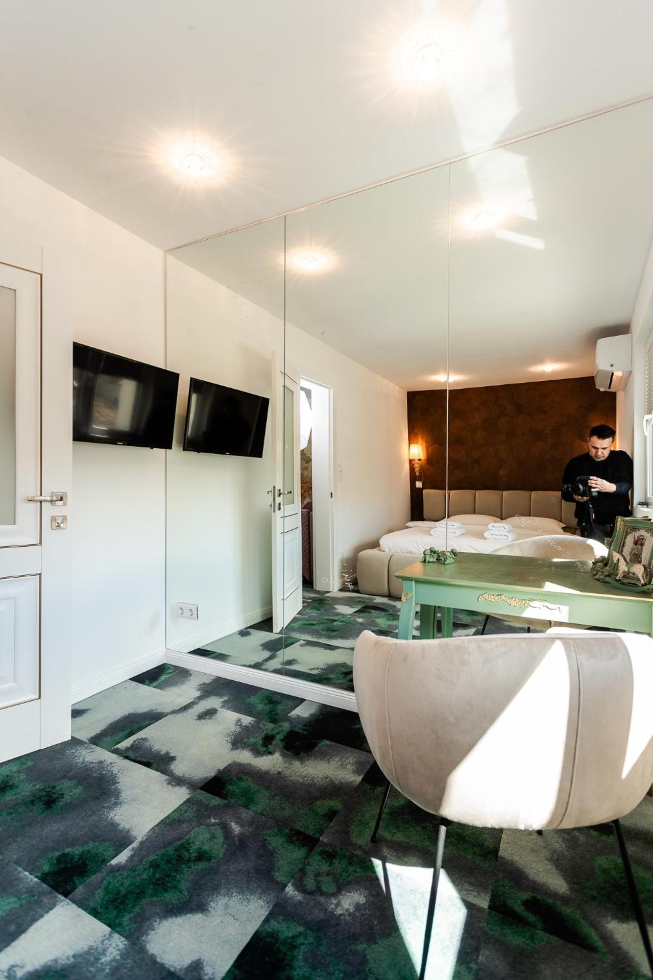 Apartment Onyx Carolyne Bistriţa Extérieur photo